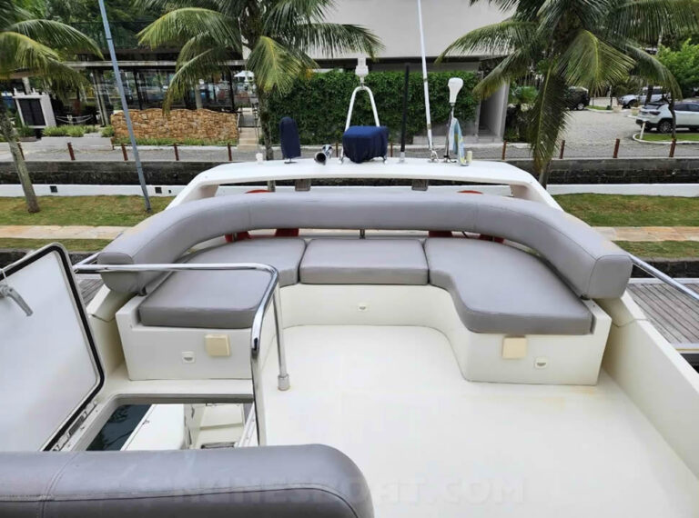 7452ferretti43_14
