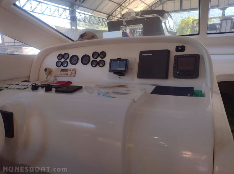 7600intermarine440_11